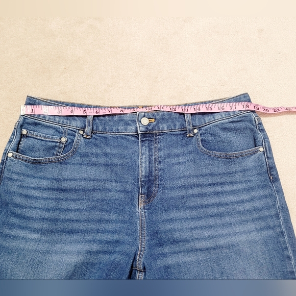 Talbots Everyday Relaxed Jeans Women’s Size 14 Blue Stretch Denim Cuffed Hem - Picture 6 of 13